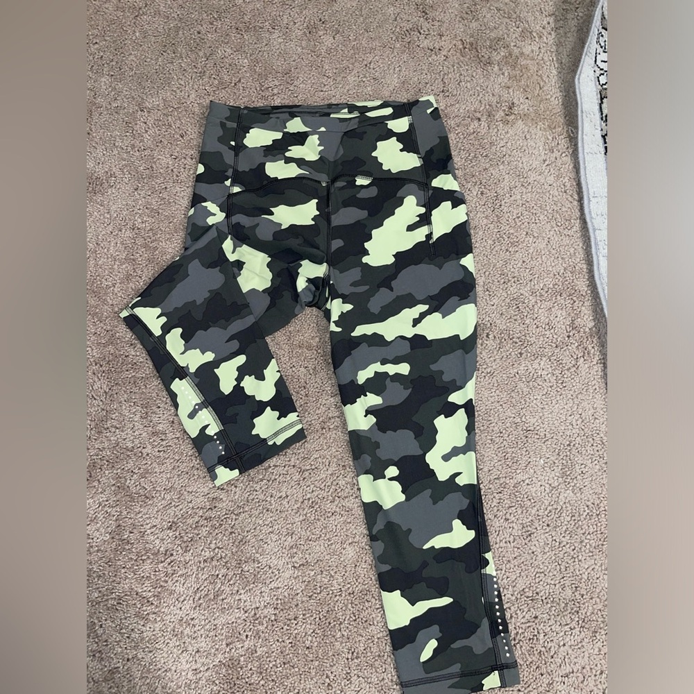 Lululemon Cropped Leggings